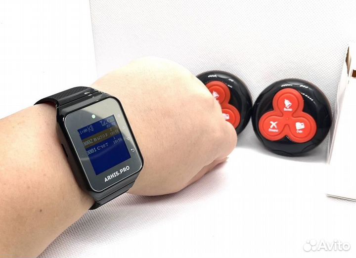 Кнопка вызова официанта с часами для кафе, баров