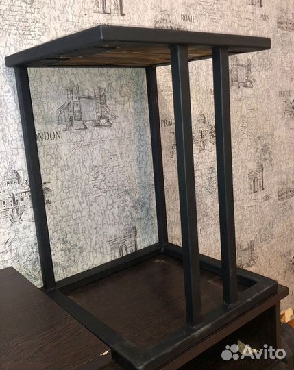 Столик подставка