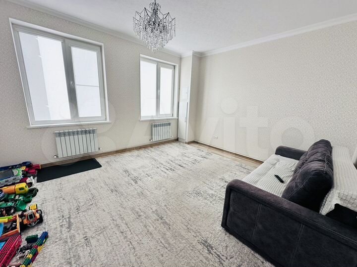 2-к. квартира, 75 м², 1/9 эт.