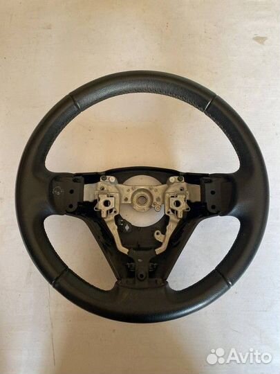 Рулевое колесо Toyota Avensis