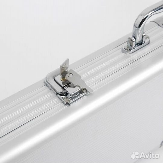 Покер в металлическом кейсе (фишки 500 шт)