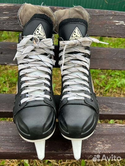 Коньки хоккейные