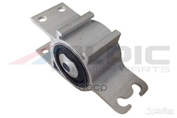 Сайлентблок (с кронштейном) левый mercedes(GLA)