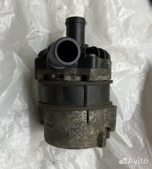 Насос водяной (помпа) Audi A6 С7 chja 2013 (б/у)