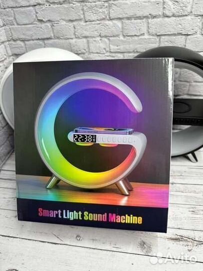 Многофункциональная настольная лампа