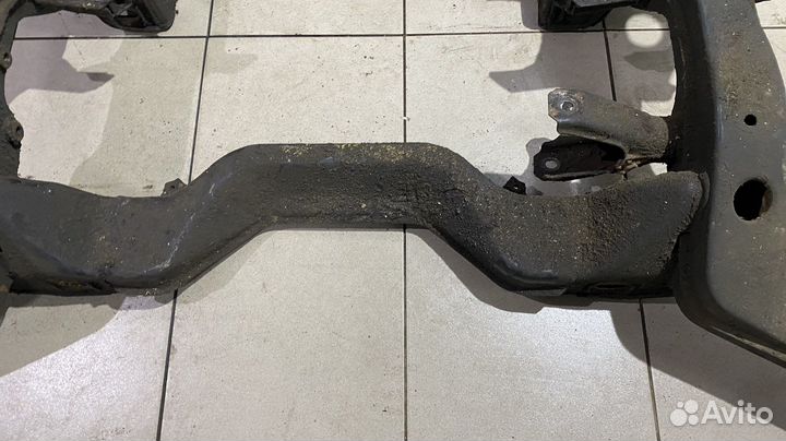 Подрамник передний Mercedes Benz W140