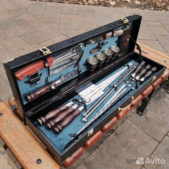 Набор шашлычный подарочный с шампурами