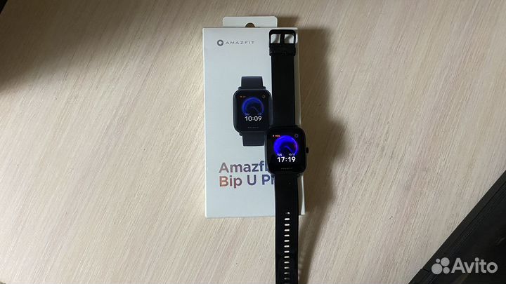 Смарт часы Amazfit Bip U Pro