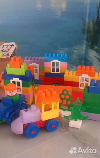 Конструкторы,игрушки детям