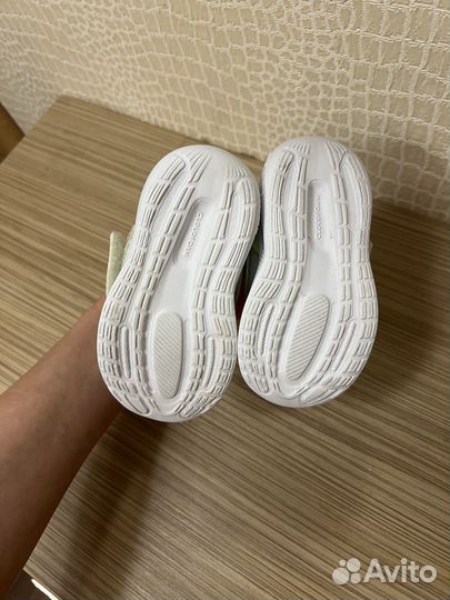 Кроссовки Adidas 20