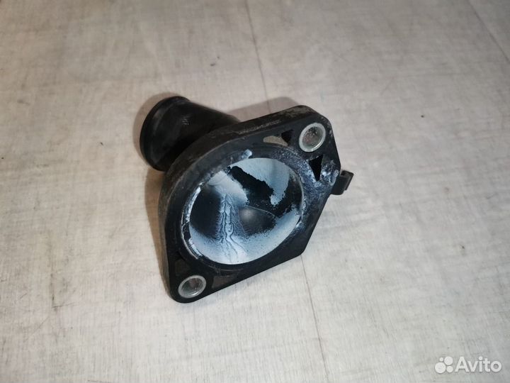 Корпус термостата Nissan Qashqai 1 J10 1.6 HR16DE