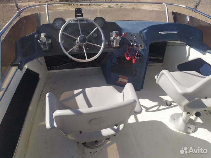 Катер прогулочный 