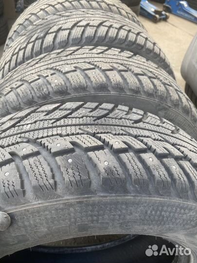 Kumho I'Zen RV Stud KC16 215/70 R16