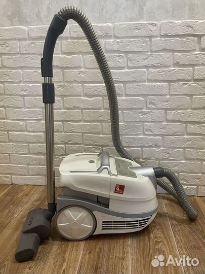 Моющий пылесос Zelmer