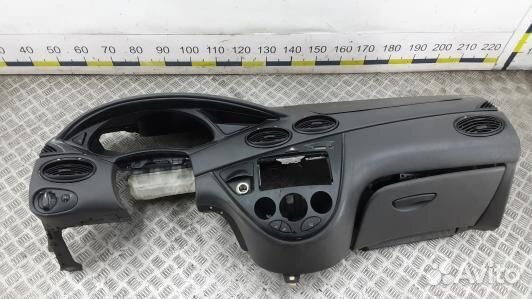 Панель приборов (торпедо) ford focus 1 (7SE09IS01)
