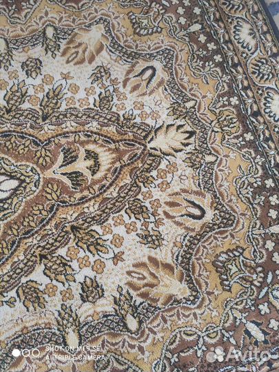 Ковер полушерстяной