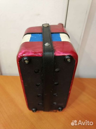 Гармонь игрушечная