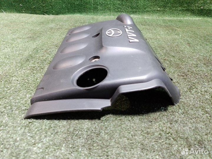 Декоративная крышка двигателя Toyota Corolla