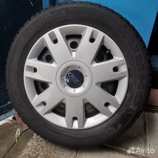 Kumho izenxw 195/60r15 + диск + колпак ford