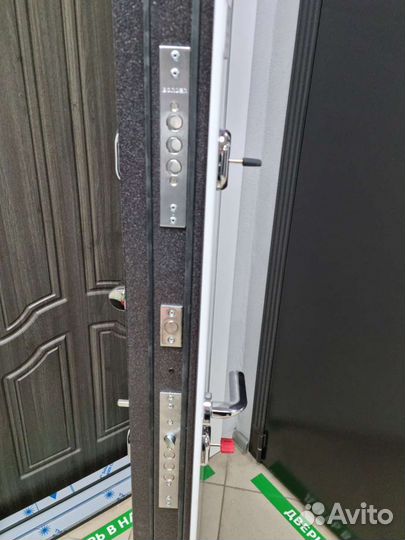 Дверь входная металлическая с терморазрывом