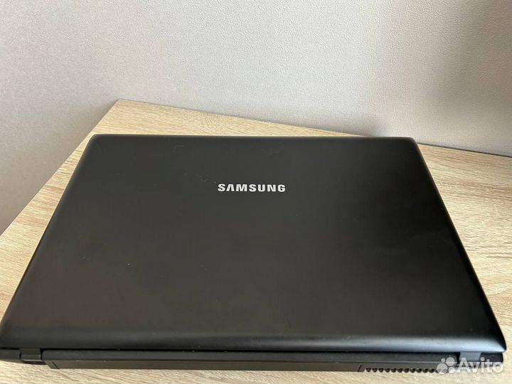 Ноутбук Samsung r418