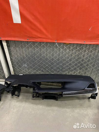 Парприз с подушкой Lexus GS 4 2015