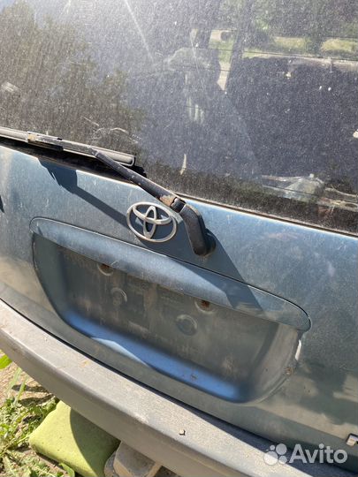 Дверь багажника toyota raum EXZ10