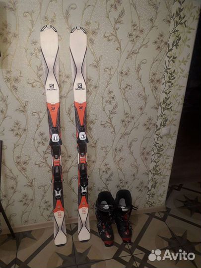 Горные лыжи с ботинками