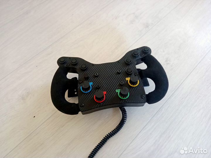 Руль штурвал logitech Thrustmaster Moza Simagic