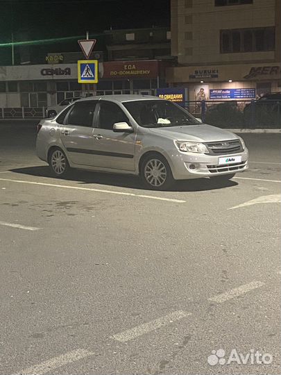 LADA Granta 1.6 МТ, 2014, битый, 195 809 км