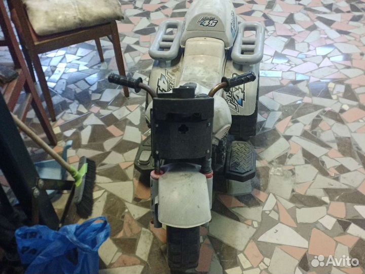 Детский квадроцикл на аккумуляторе