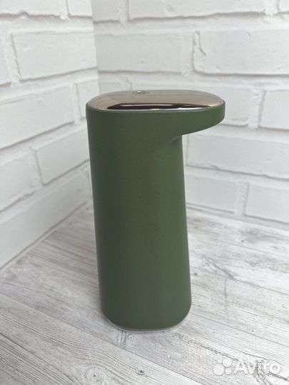 Диспенсер для жидкого мыла сенсорный на кухню