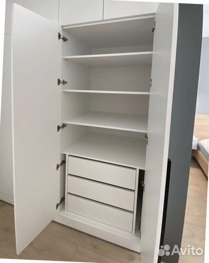 Шкаф прямой Бриз