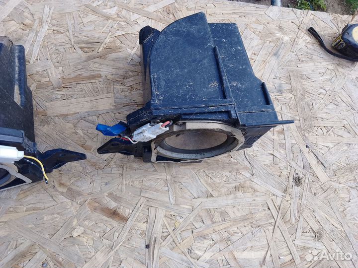 Динамики в корпусе Toyota sprinter carib