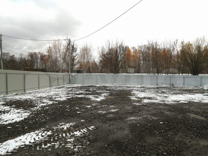 Машиноместо, > 30 м²