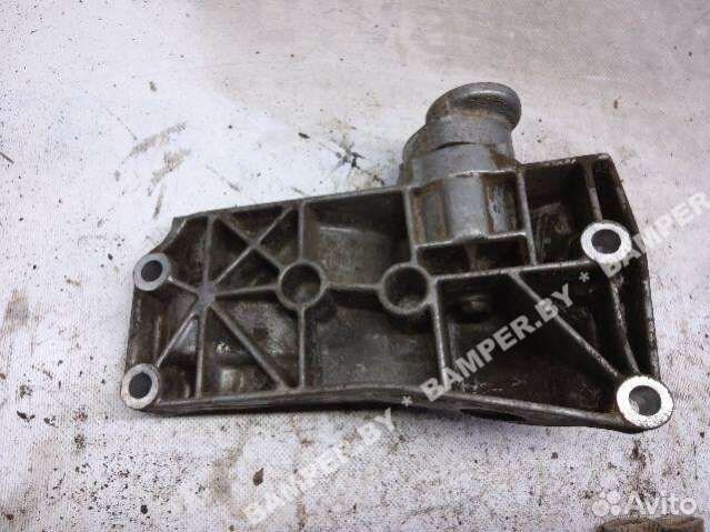 Кронштейн генератора Volkswagen Lupo 030145169H