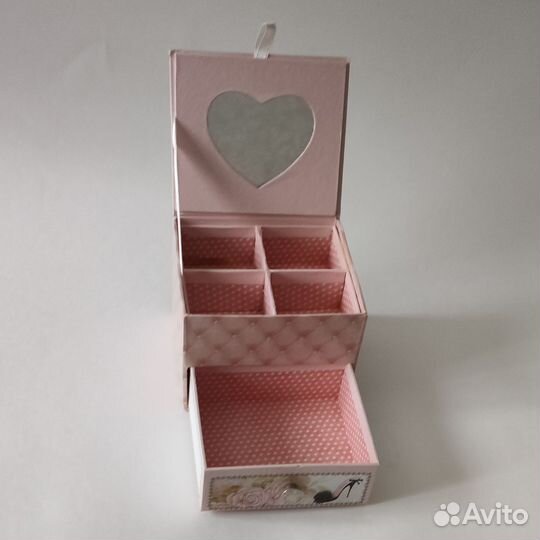 Шкатулка для украшений