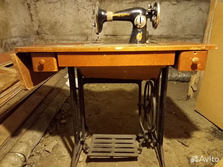 Швейная машинка подольск ножная