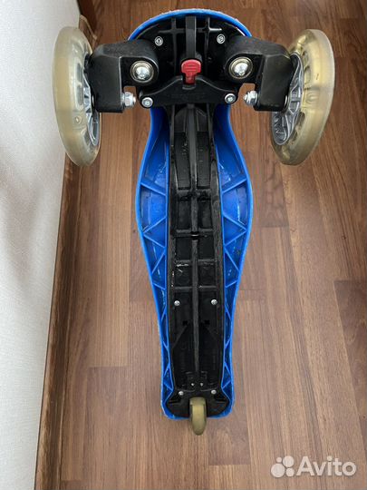 Самокат globber c 3-ми святящими колесами