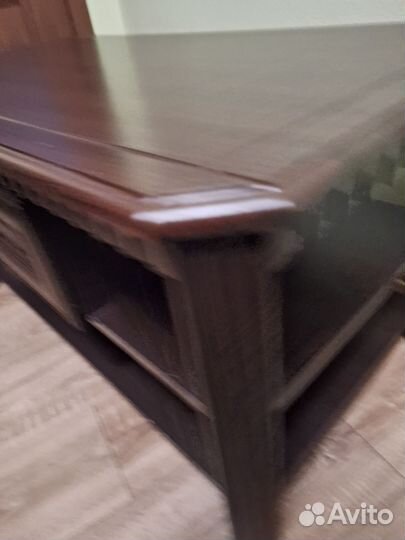 Тумба под телевизор дерево