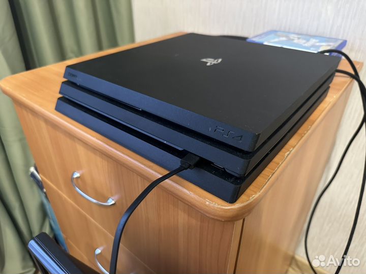 Sony playstation 4 pro 1tb