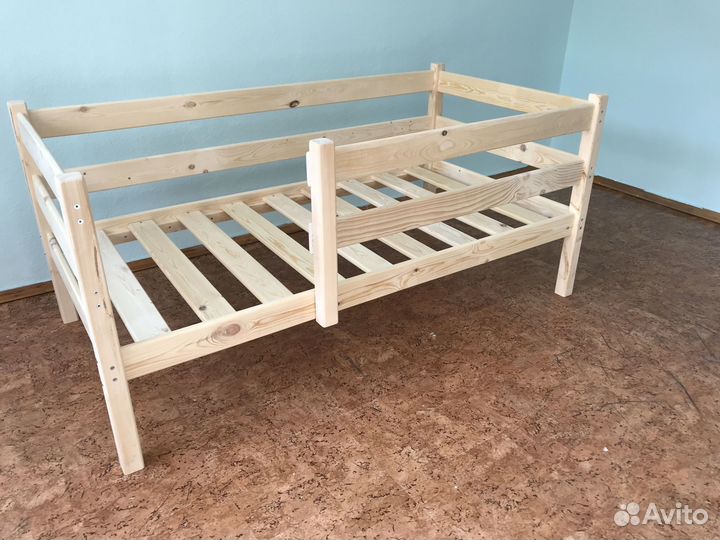 Детские кровати из массива сосны новые