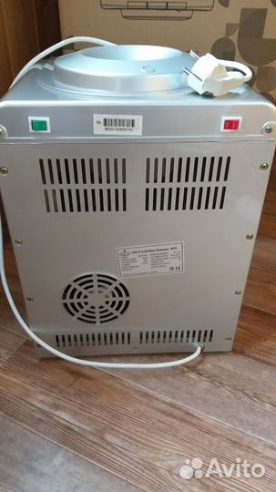 Кулер для воды настольный