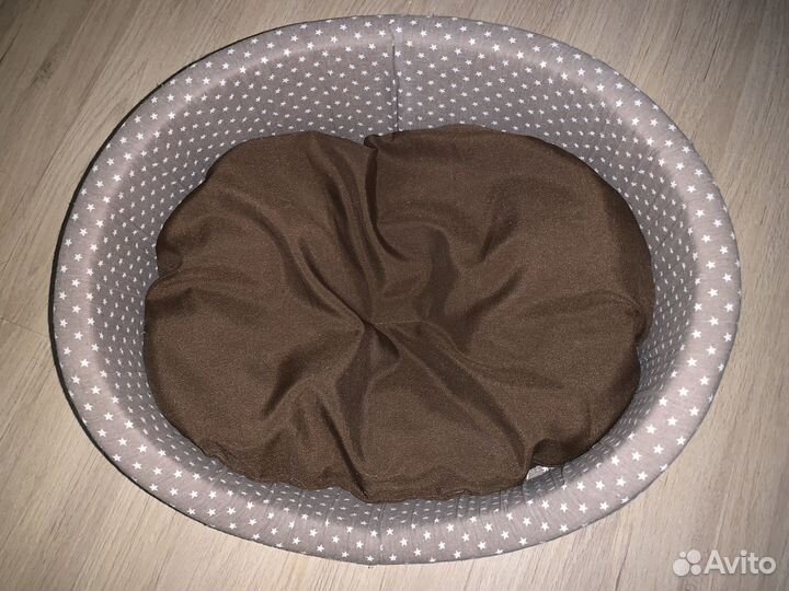 Лежанка для кошек бу