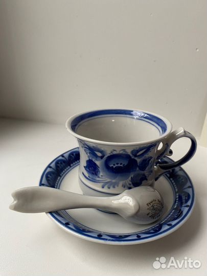 Гжель посуда и предметы интерьера