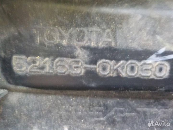 Накладка заднего бампера правая Toyota Hilux viii