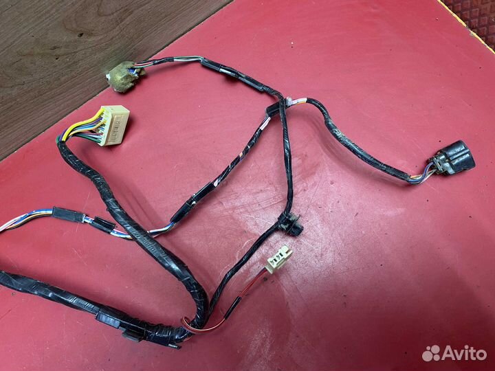 Проводка двери передней левой Mitsubishi Lancer 9