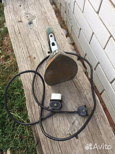 Утюг старинный