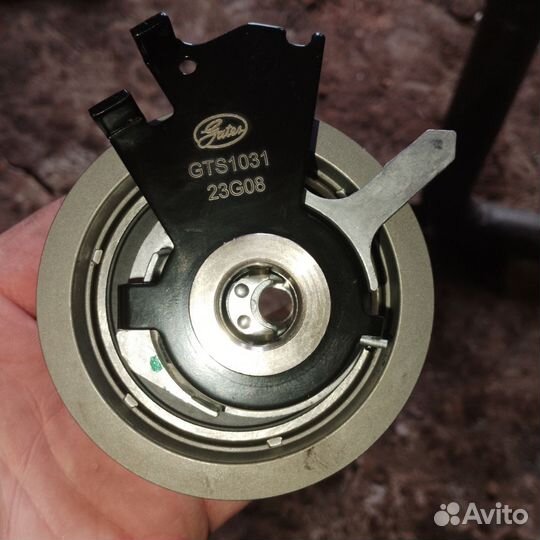 Само натяжной ролик грм