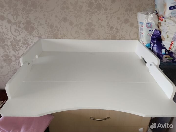 Пеленальный столик